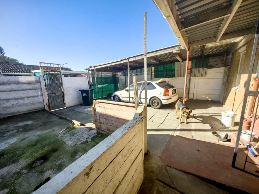 2 Bedroom Property for Sale in Lentegeur Western Cape